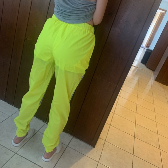 Fashion nova neon lime lounge set! - Picture 11 of 13